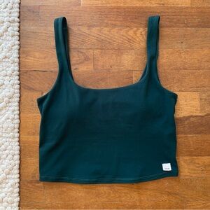 Vuori Daily Crop Grass Green